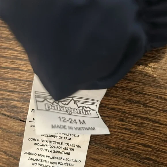 Patagonia Baby Puff Mittens- Navy- 12-24 months - Picture 4 of 4